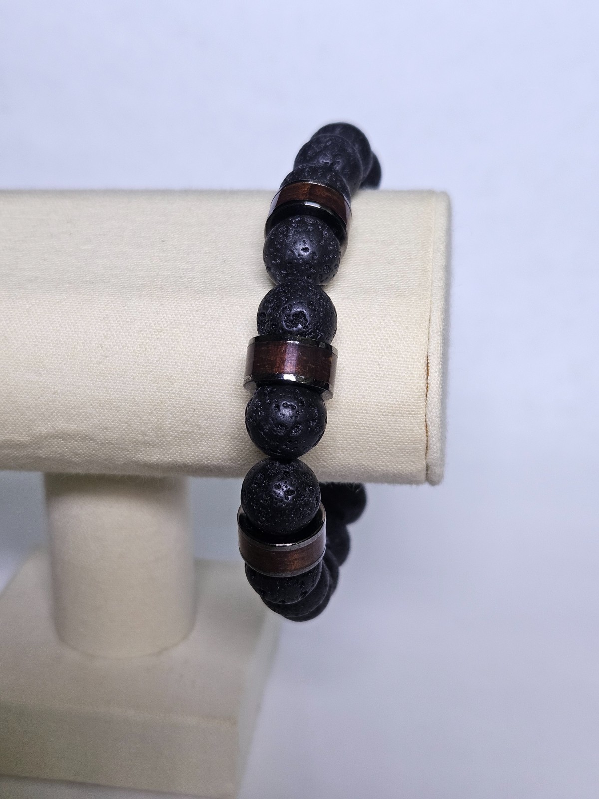 Medium Lava Barrel Strand 8”