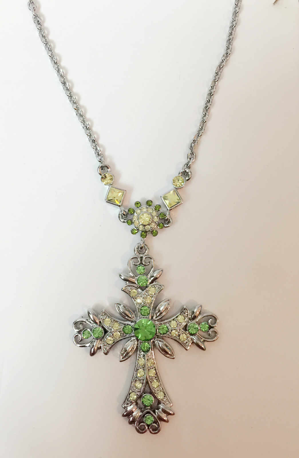 New Olive Green Crystal Holly Cross Charm Chain Good Fortune Necklace Gift N1215