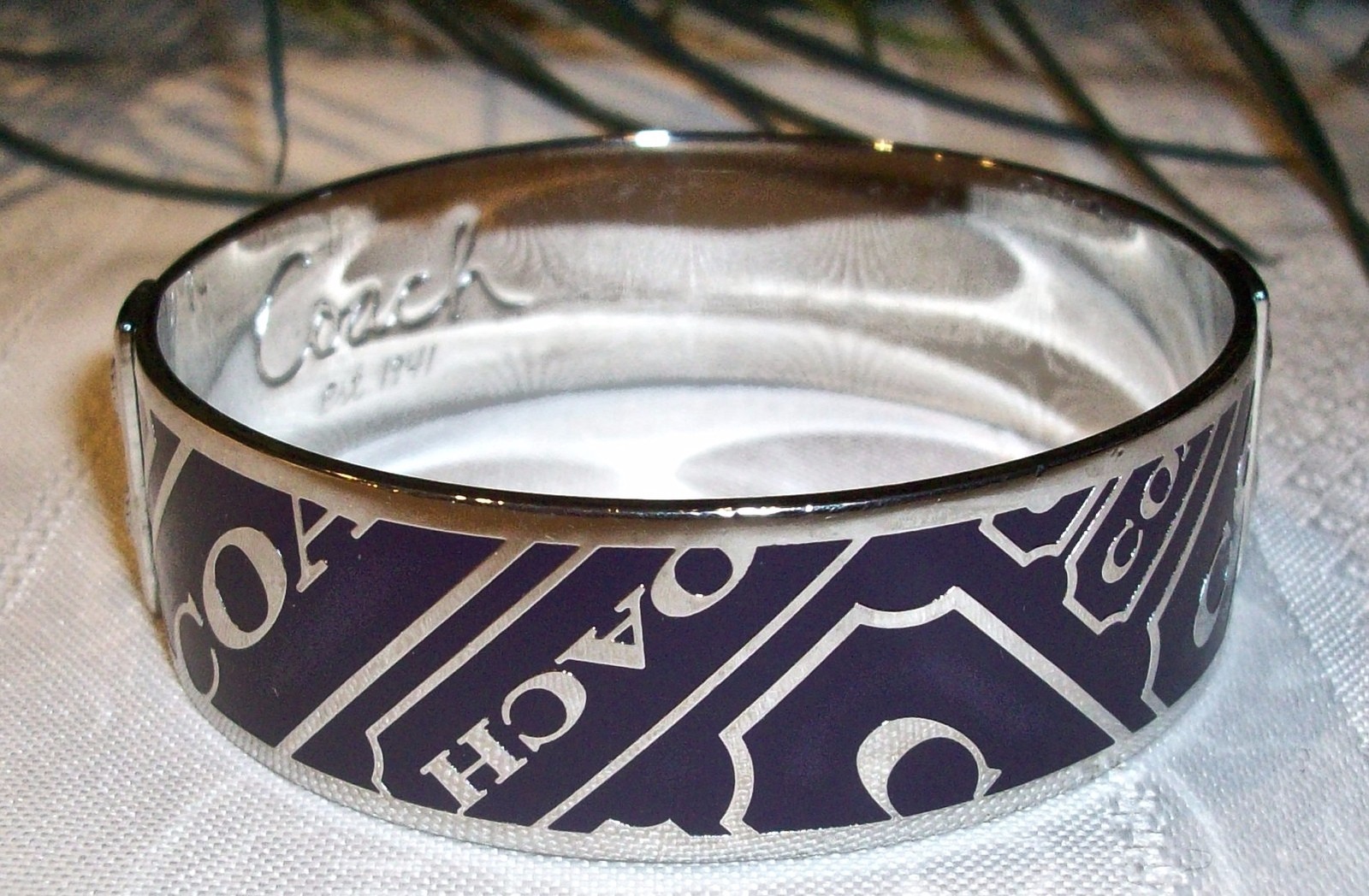 Coach 94119 Bangle Bracelet .75″ Lozenge Hangtag Hang Tag Silver Purple NWOT