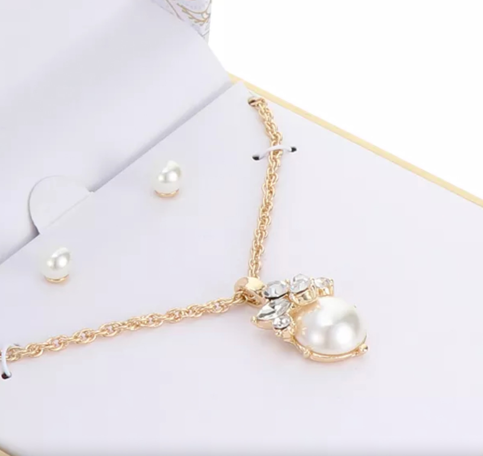 CHARTER CLUB GOLD-TONE PEARL IMITATION STUD EARRINGS & PENDANT NECKLACE SET NIB
