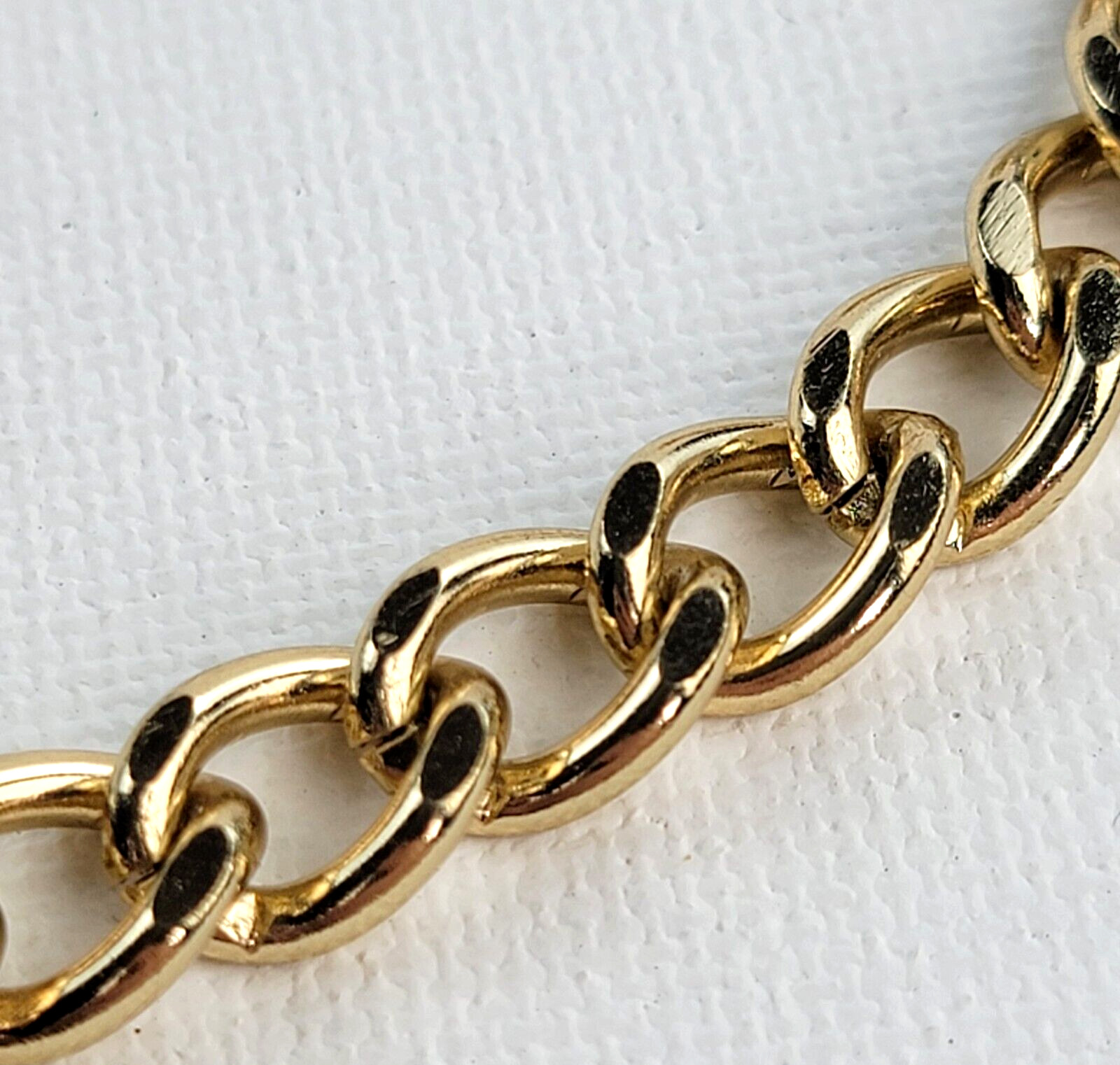 27” Adjustable Gold Tone Curb Chain Necklace 7.4mm Lobster Clasp Statement