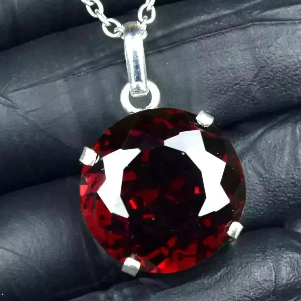 Natural Exquisite Red ZIrcon 925 Solid Silver Round Cut 97 Ct Pendant Gemstone