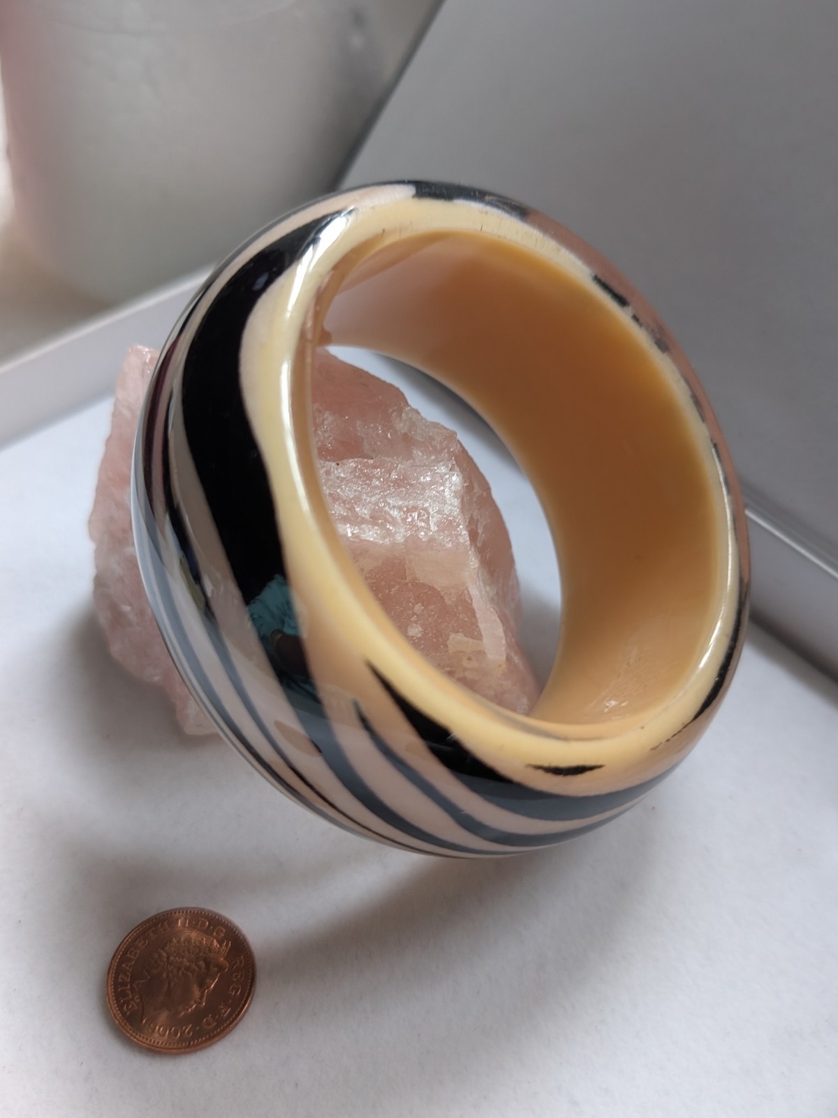 Vintage Lucite Chunky Cream Zebra Stripe Bangle Bracelet 112g & 36mm W/ 66mm Dia