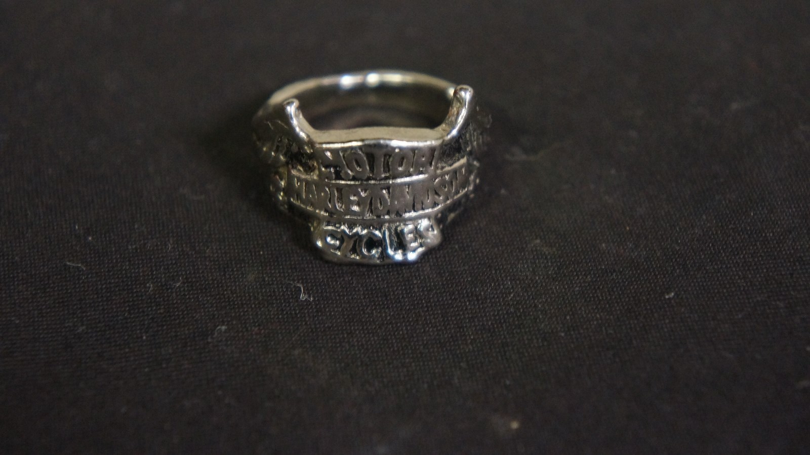 BIKER BASE METAL CLAW RING #1
