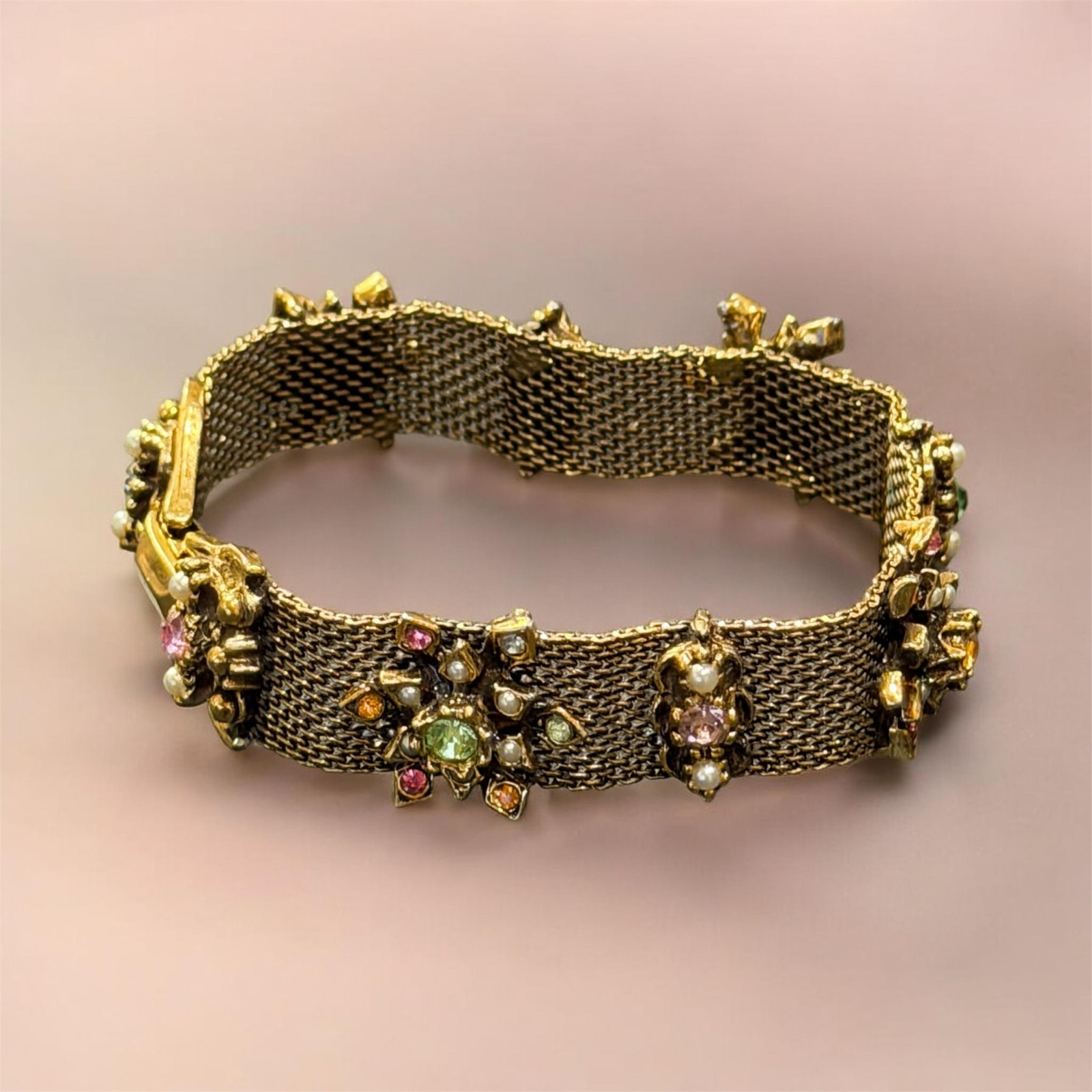 VTG Hollycraft? multicolor rhinestone / pearl mesh gold tone bracelet unsigned