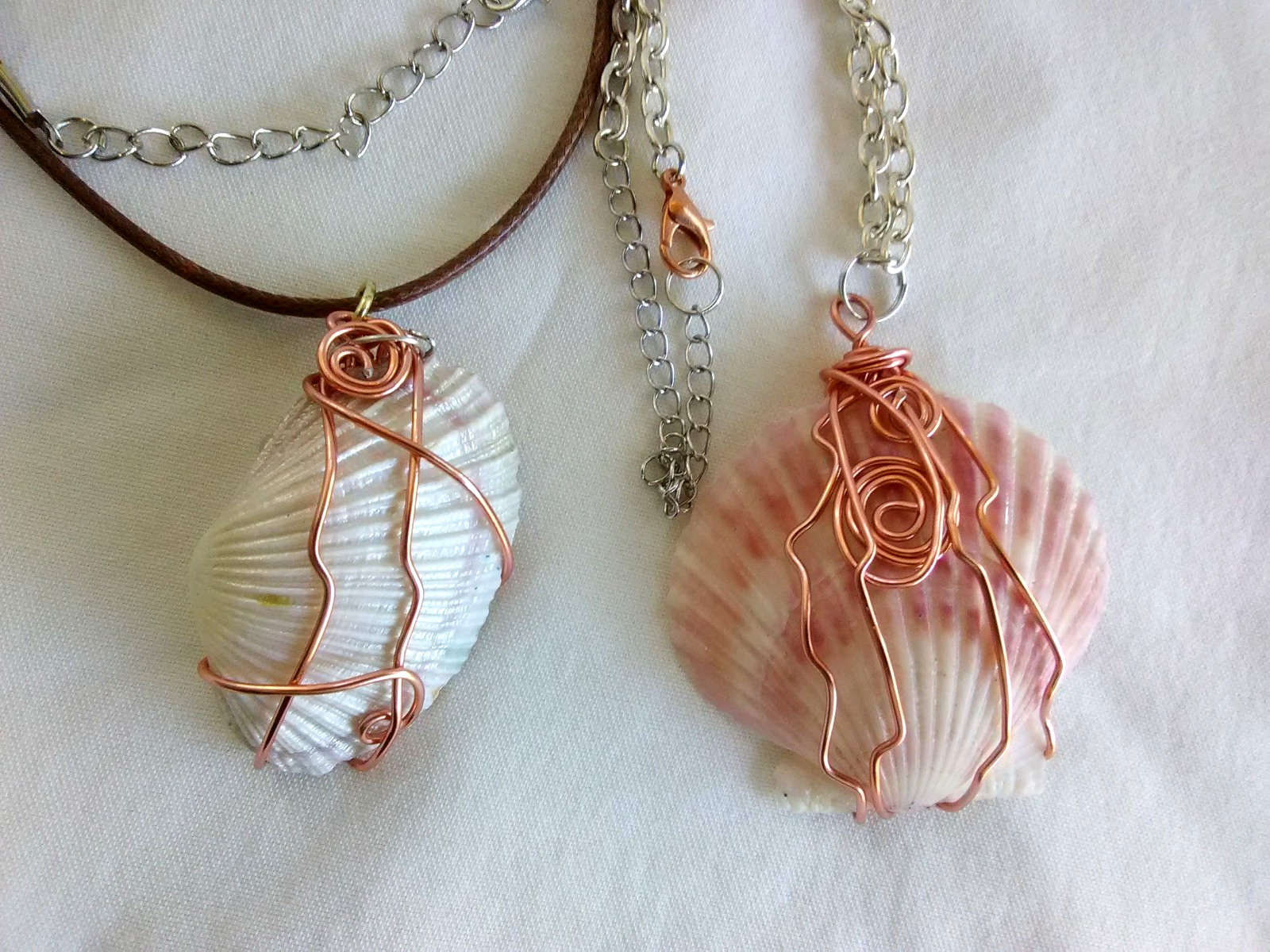 2 lot Clam Seashells Beach Boho Necklace19/20″ USA Seller Gift New