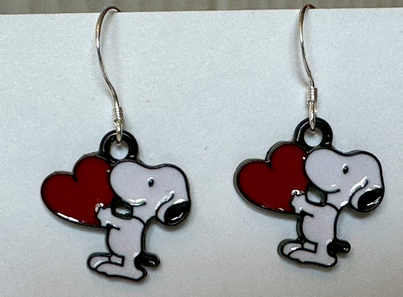 JEWELRY SET SNOOPY W RED HEART PENDANT 5/8 OF 1″ NECKLACE 18″ & EARRINGS SMALL