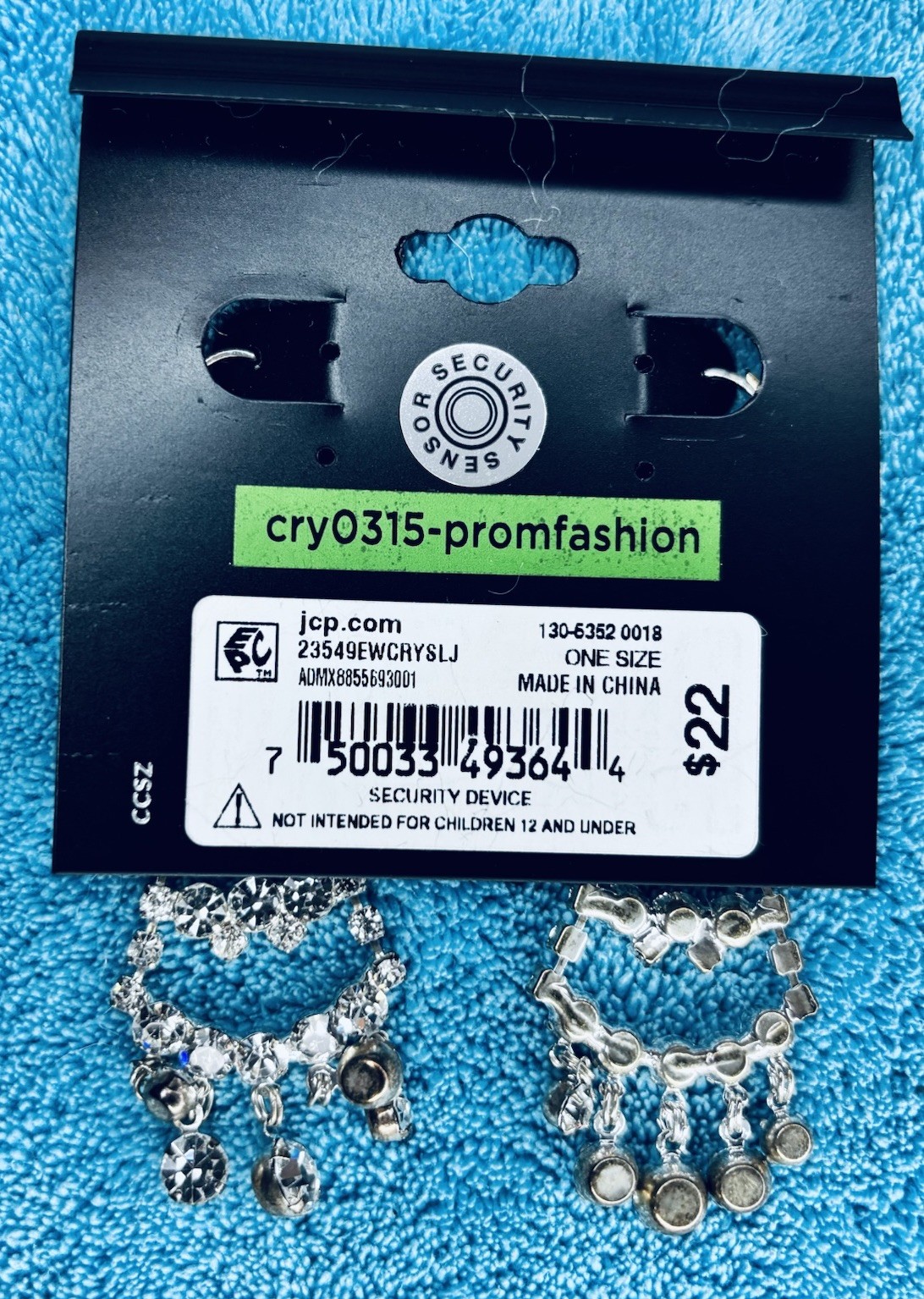 Lot Of 8 Pair Fashion Earrings…new