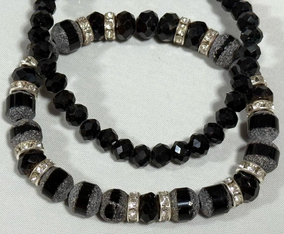 A PAIR of 2 NEW STRETCH BRACELETS IRIDESCENT BEADS FREE USA SHIPPING