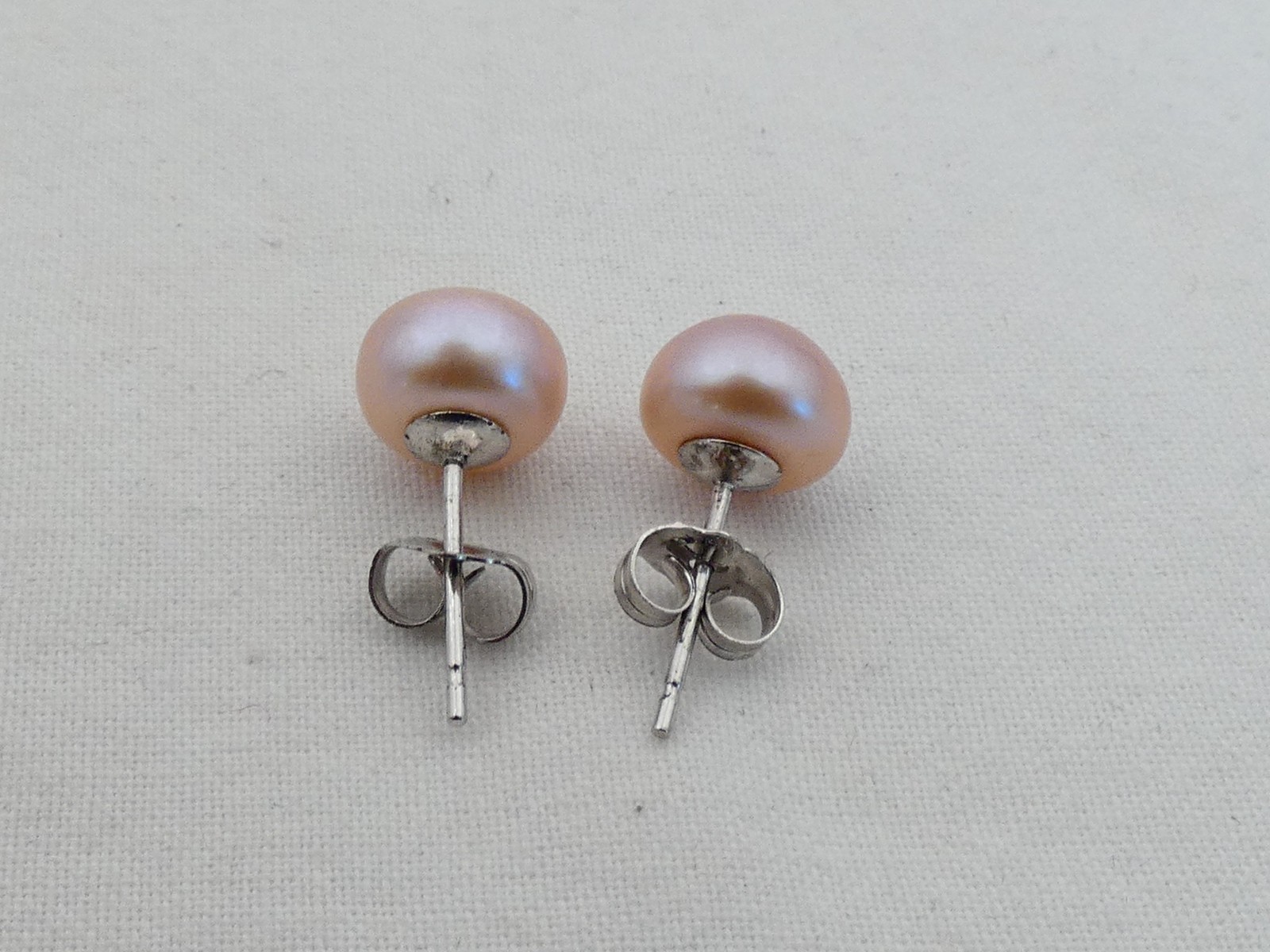 Estate Sterling Silver 8.5mm Pearl Stud Earrings SD-18