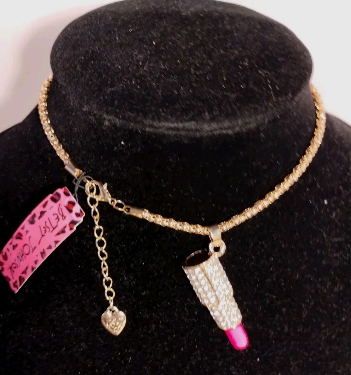 Betsey Johnson Stunning Small 3D Rhinestone & Enamel Hot Pink Lipstick Necklace