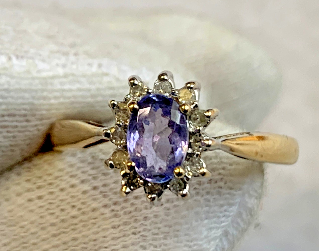 10K Yellow Gold Diamond Ring 2.22g Fine Jewelry Size 6.5 Amethyst Color *READ*