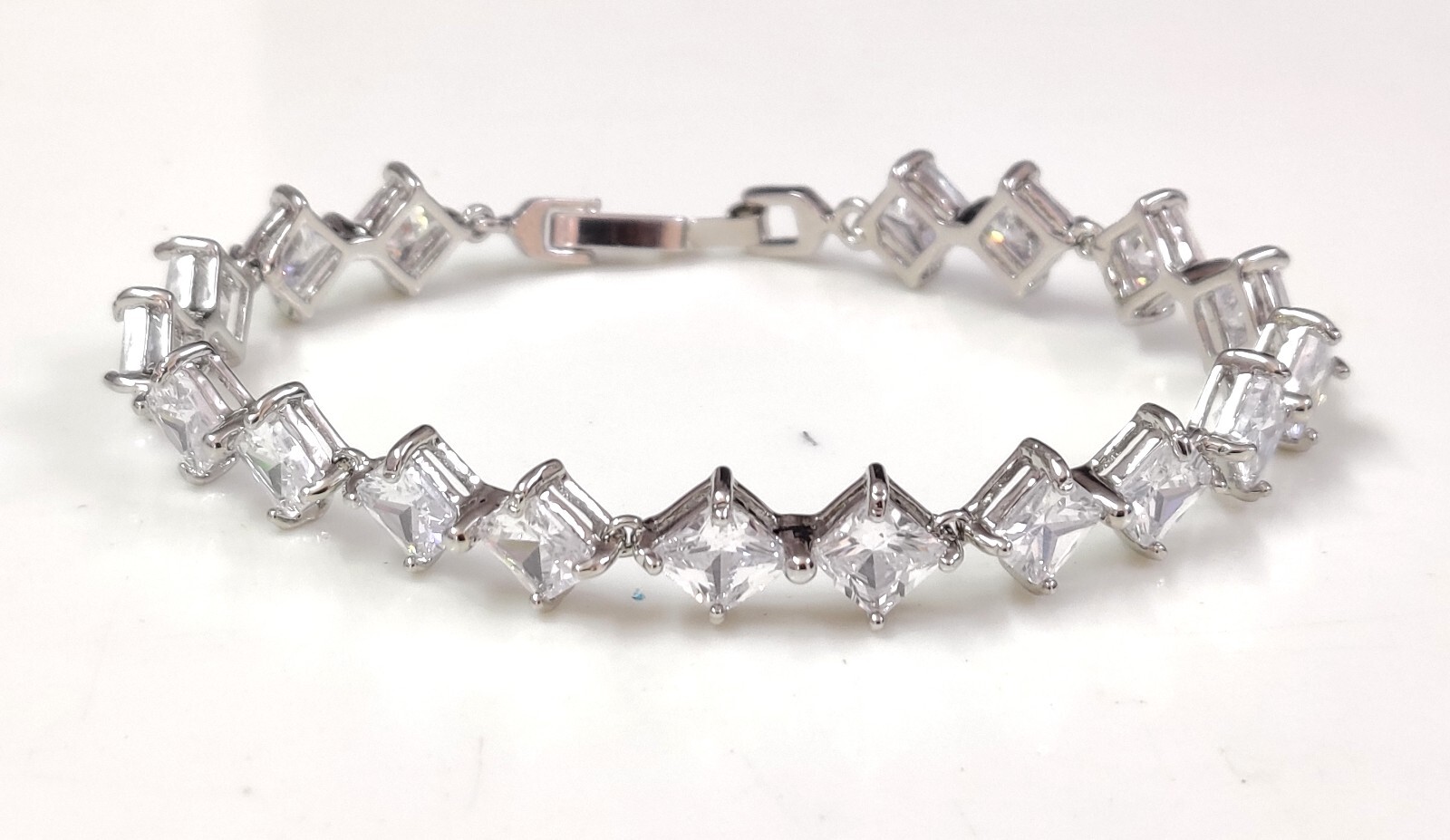 Beautiful Zircon Square Cut Showstopper Fashion Jewelry Tennis Bracelet 7″