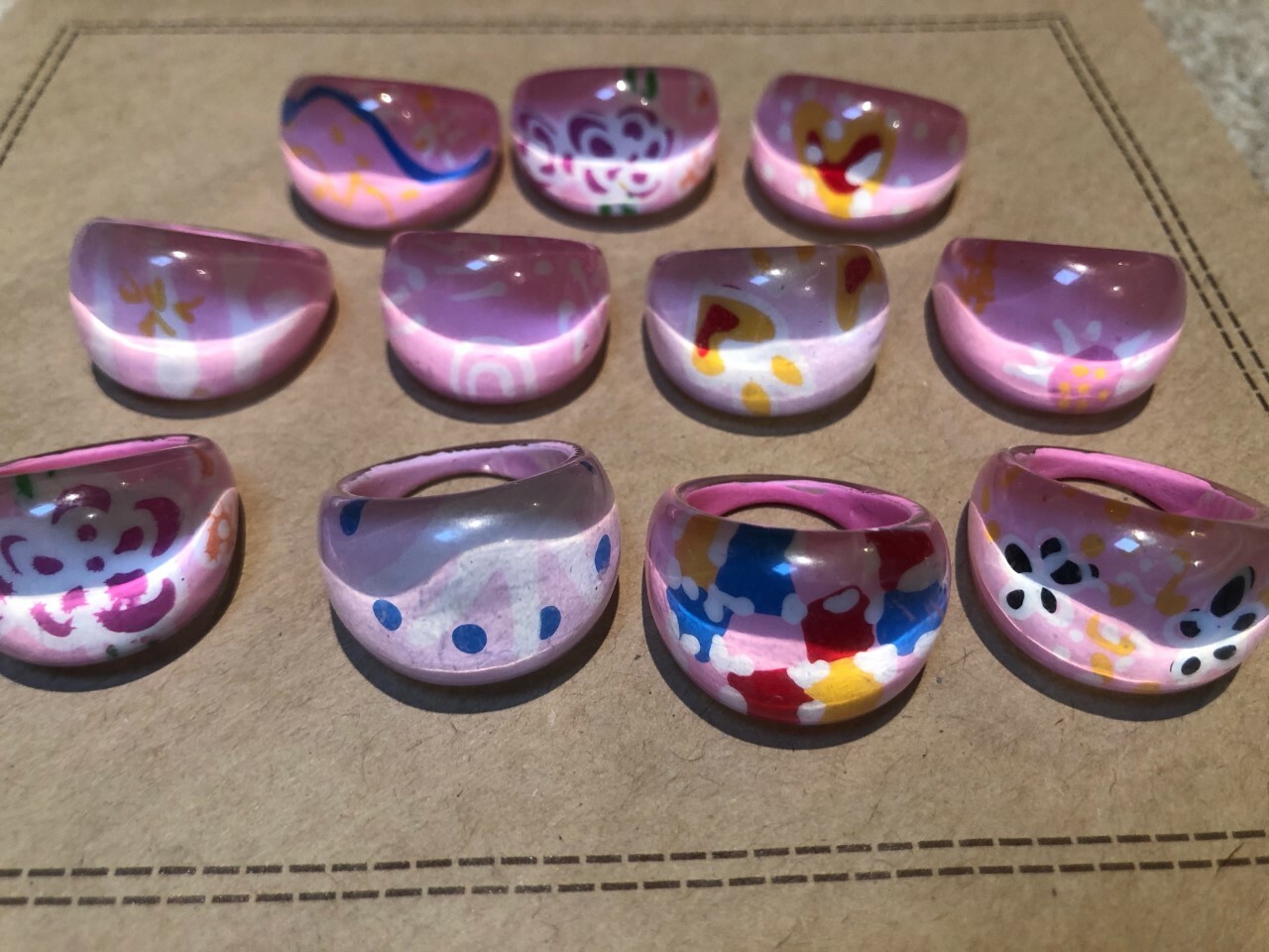 Coloured Dome Lucite Plastic Resin Ring with Different Designs – Retro 80’s NEW