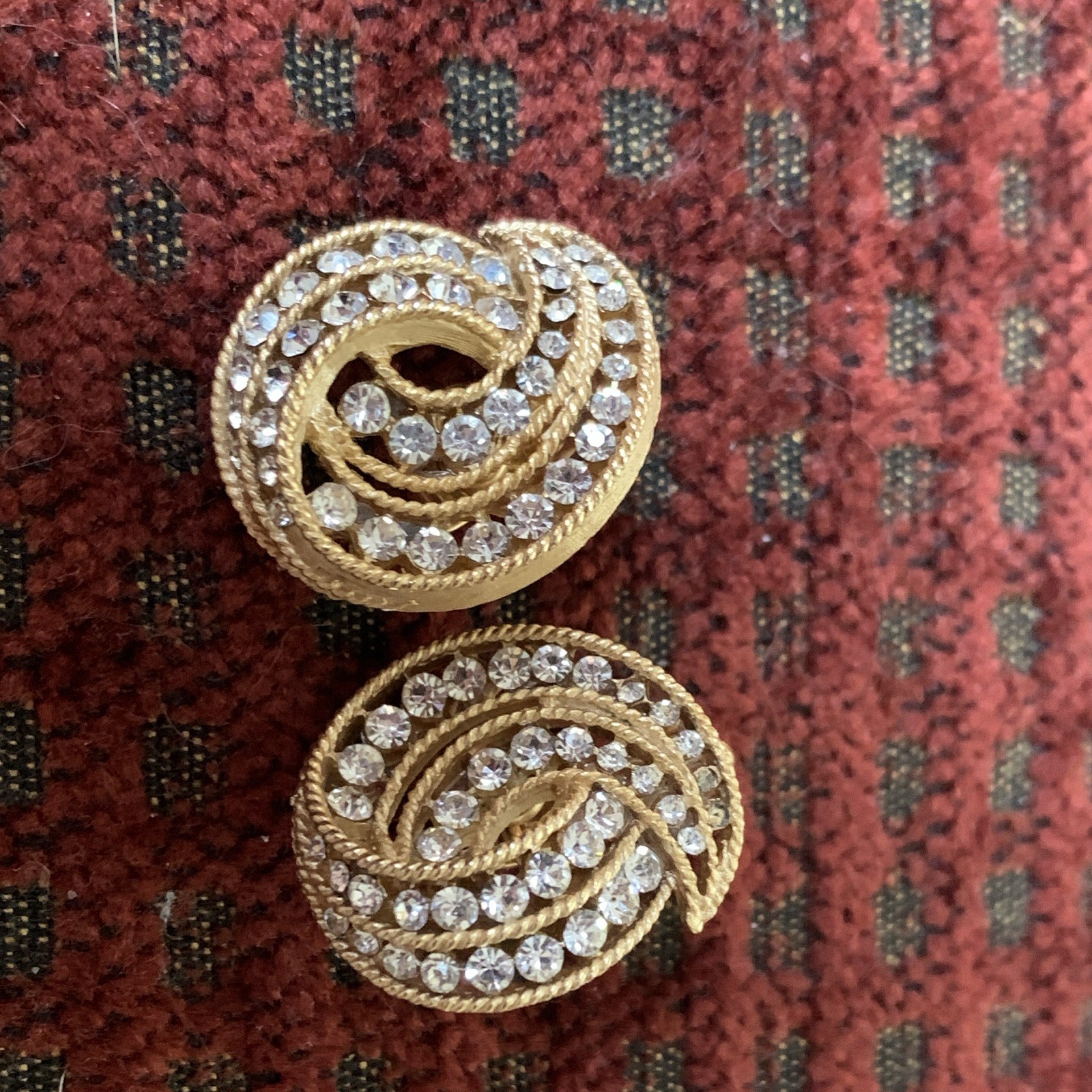 Trifari Gold Tone Round White Rhinestone Cluster Swirl Clip-On Lobe Earrings