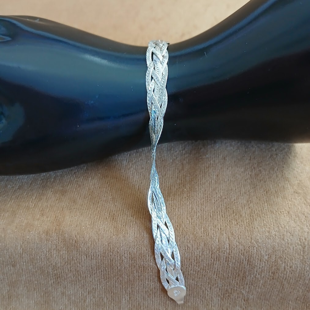 Sterling Silver ~ Woven Herringbone Bracelet Made In Italy ~ 7.5″ x 3/8″ ~ 7.0g