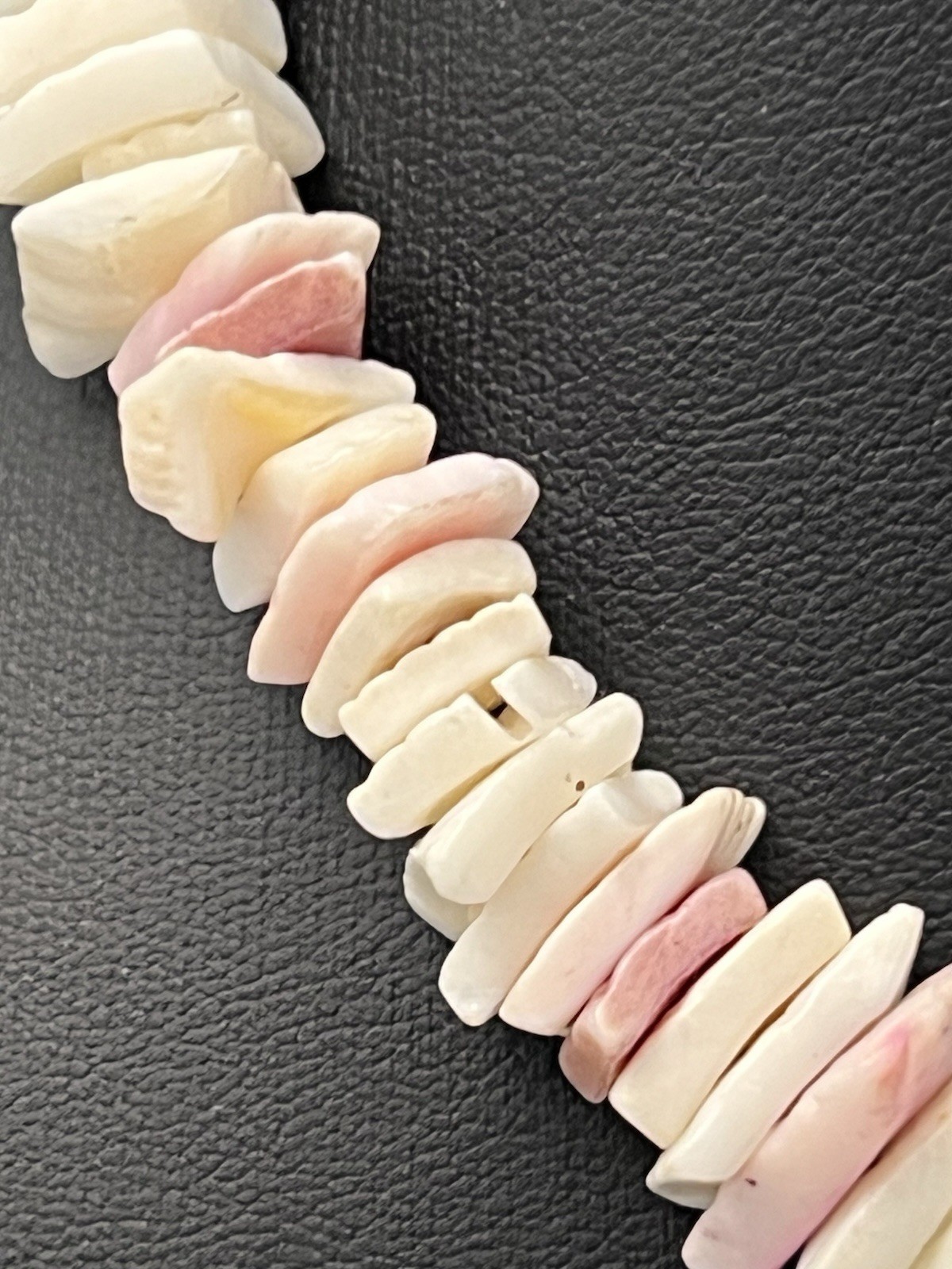 Vintage Hawaiian Puka Shell Large Chips Pale Pink & White Necklace Beach Surfer