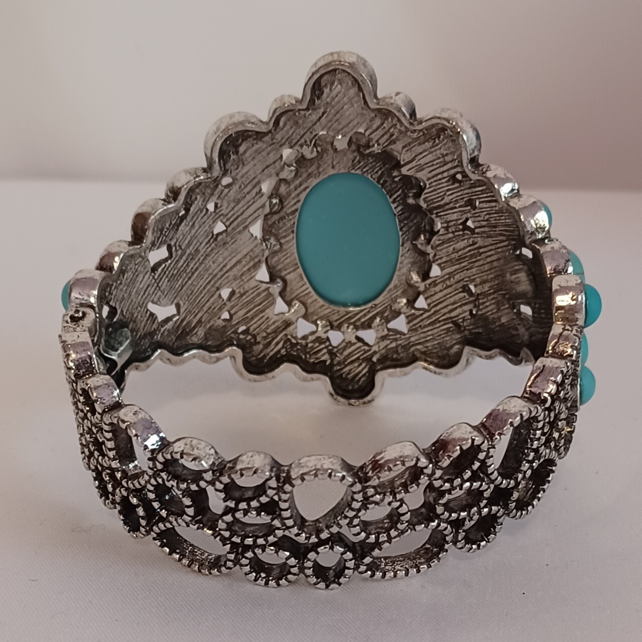 Cameo and Sleeping Beauty Color Howlite Womens Bangle Bracelet 7.0 In 26.00 ctw