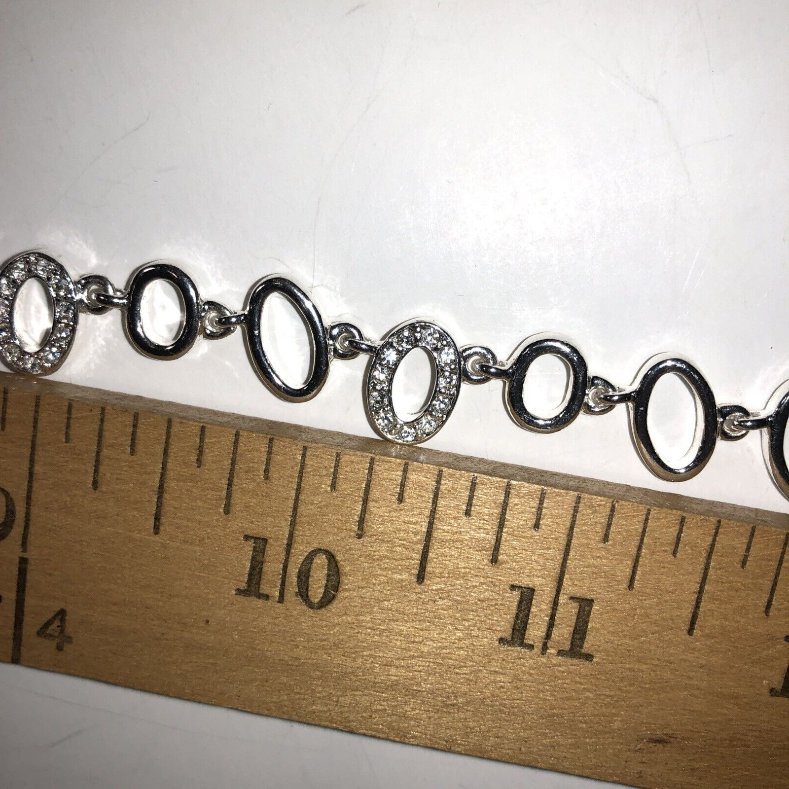 Elegant Silver Plated Ovals Necklace 16.5 to 19.5 Inches Wedding Jewelry
