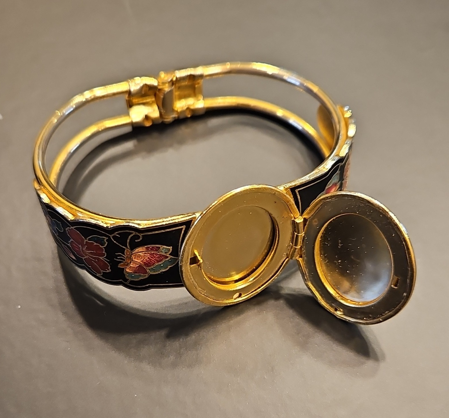Gold Tone Hinged Cuff Bangle Bracelet w/ Enamel Floral & Locket, Black Red