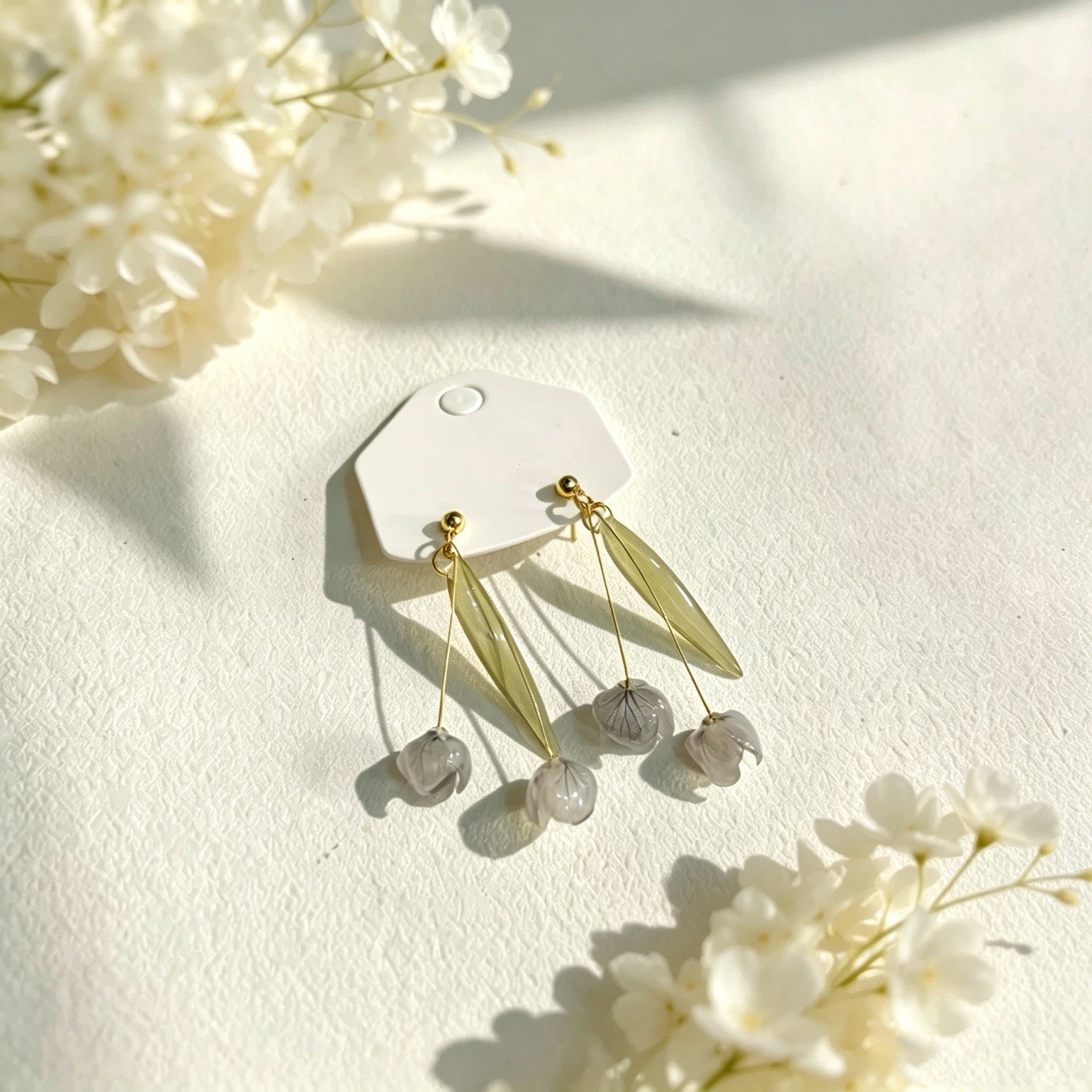 Handmade Resin Yunnan Dried Hydrangea Earrings 18K Gold Plated Copper Alloy