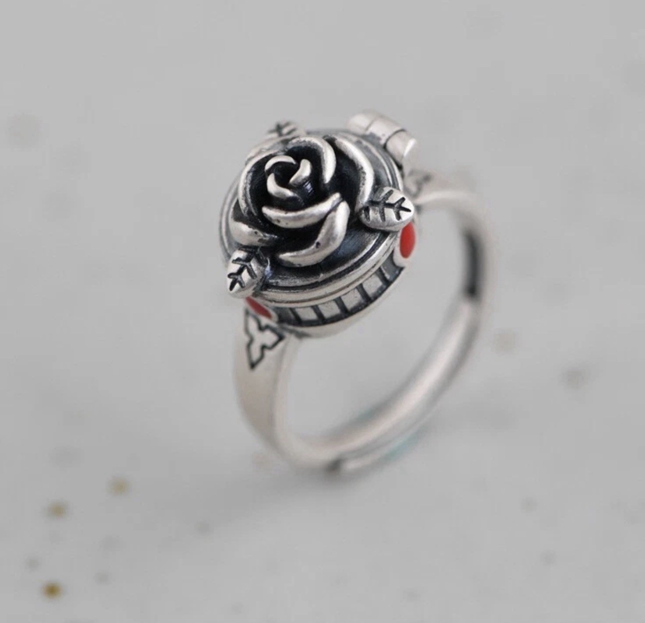 Retro Vintage Gothic Trendy Openable with Box Styles Rose Poison Adjustable Ring