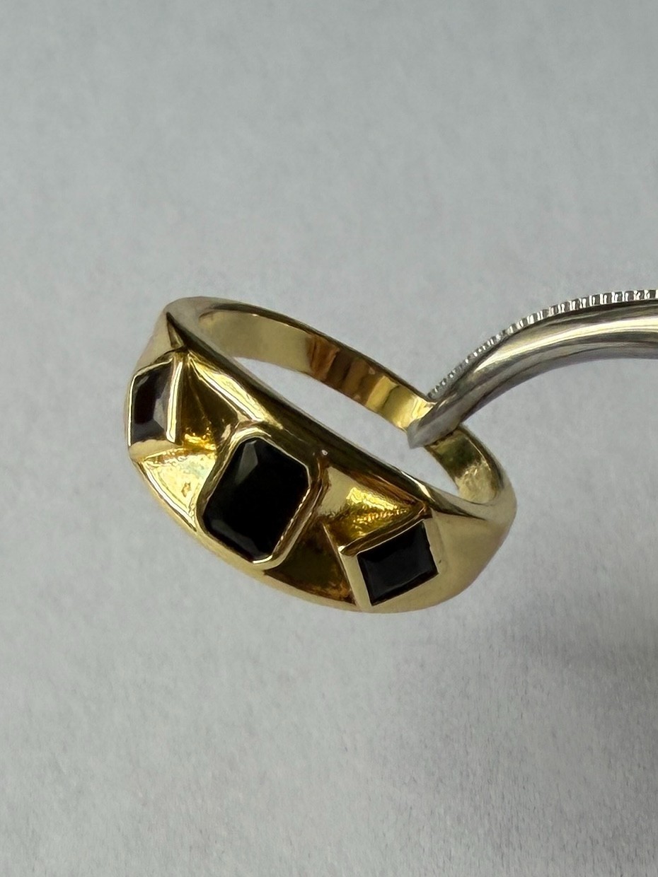 Onyx-like Bellezza Black Spinel Italian Goldtone Ring SIZE 8 stamped ITAOR ITALY