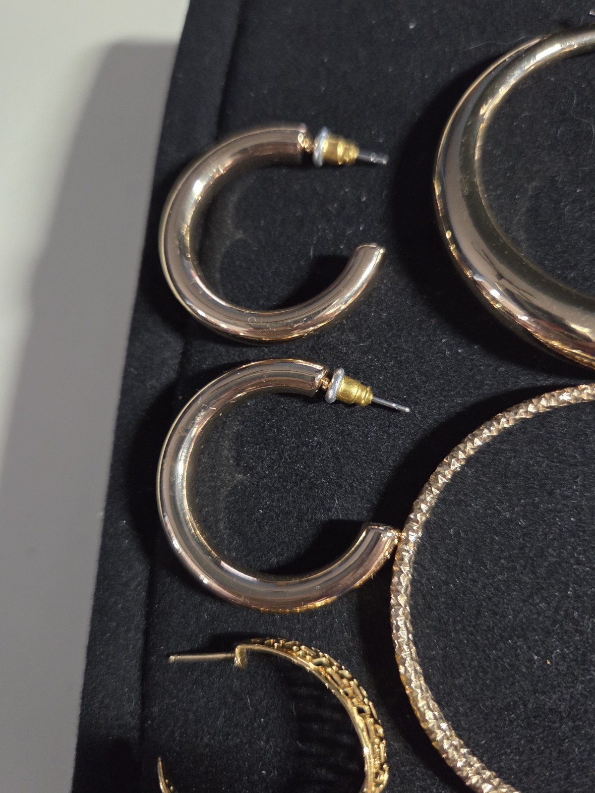 Six Pairs Pierced Earrings Costume Clean 1″ And 2″ In Diameter Excellent