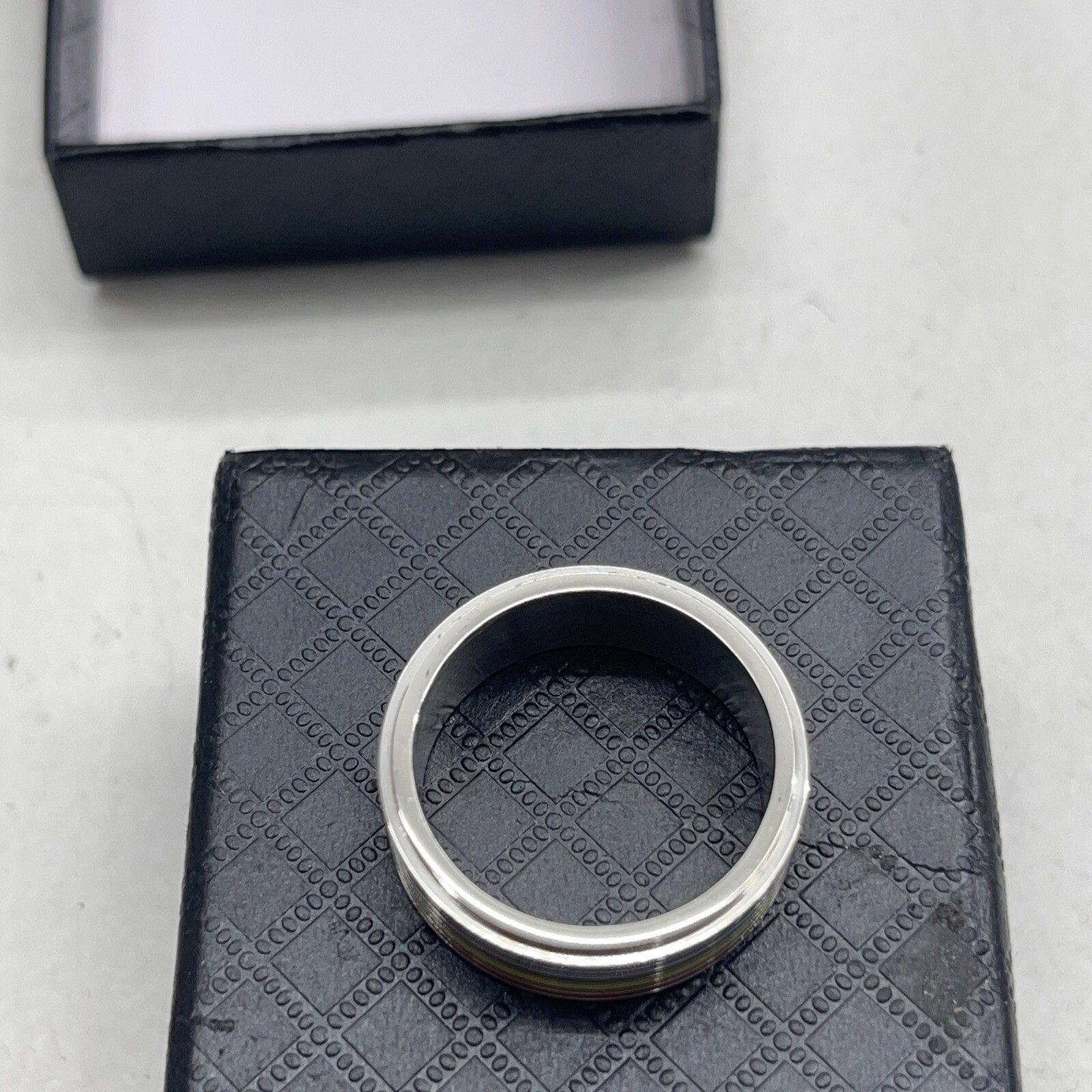 QEPOL Silver Rainbow Spinner Ring Unisex Adults Size 9 New