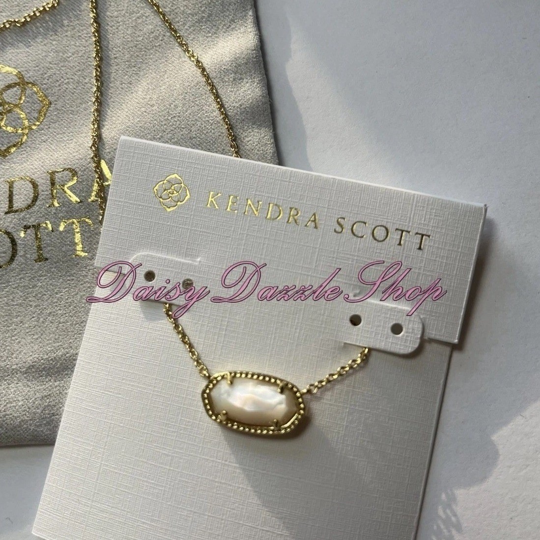 ✨New! Kendra Scott Elisa Gold Pendant Necklace in Ivory Mother of Pearl✨