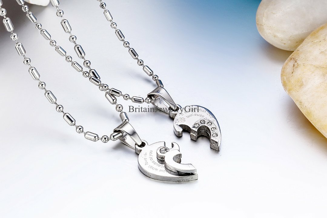 2PCS Stainless Steel Matching Heart Pendant Men’s Women’s Couple Chain Necklace