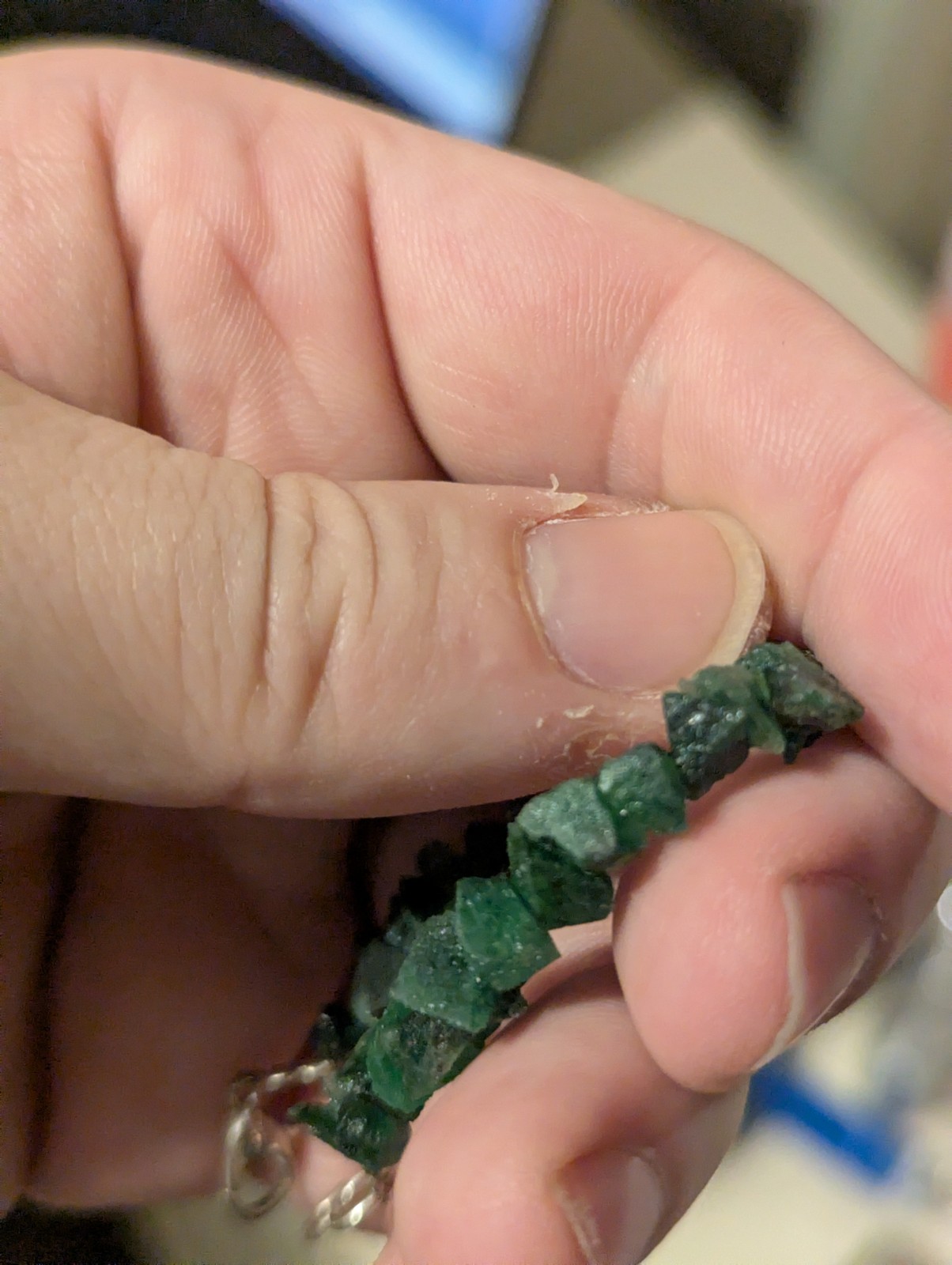 Short Emerald Bead Bracelet 5 In