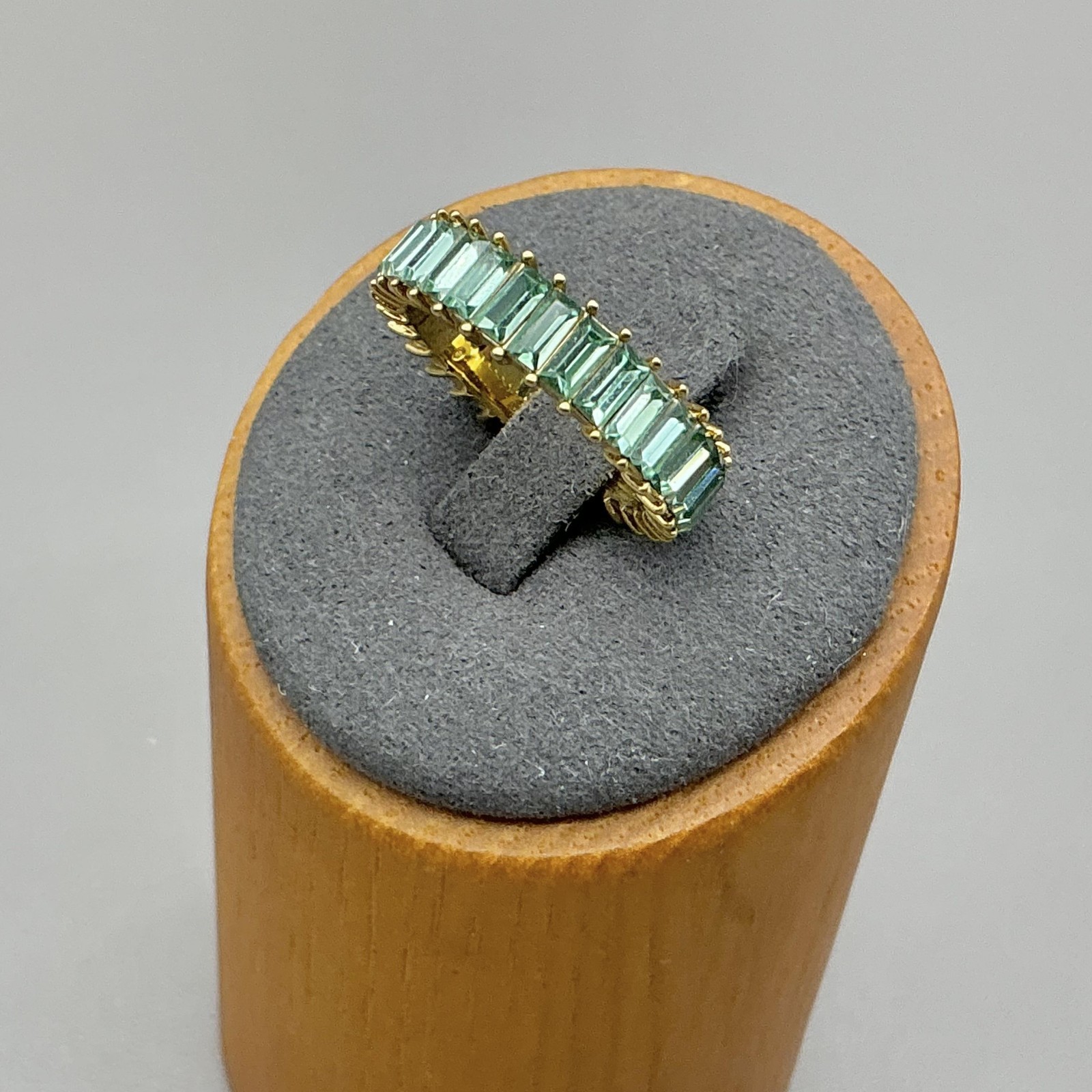 J.Crew Ring Size 6 Gold Tone Green Baguette Glass Eternity Band Womens Fashion