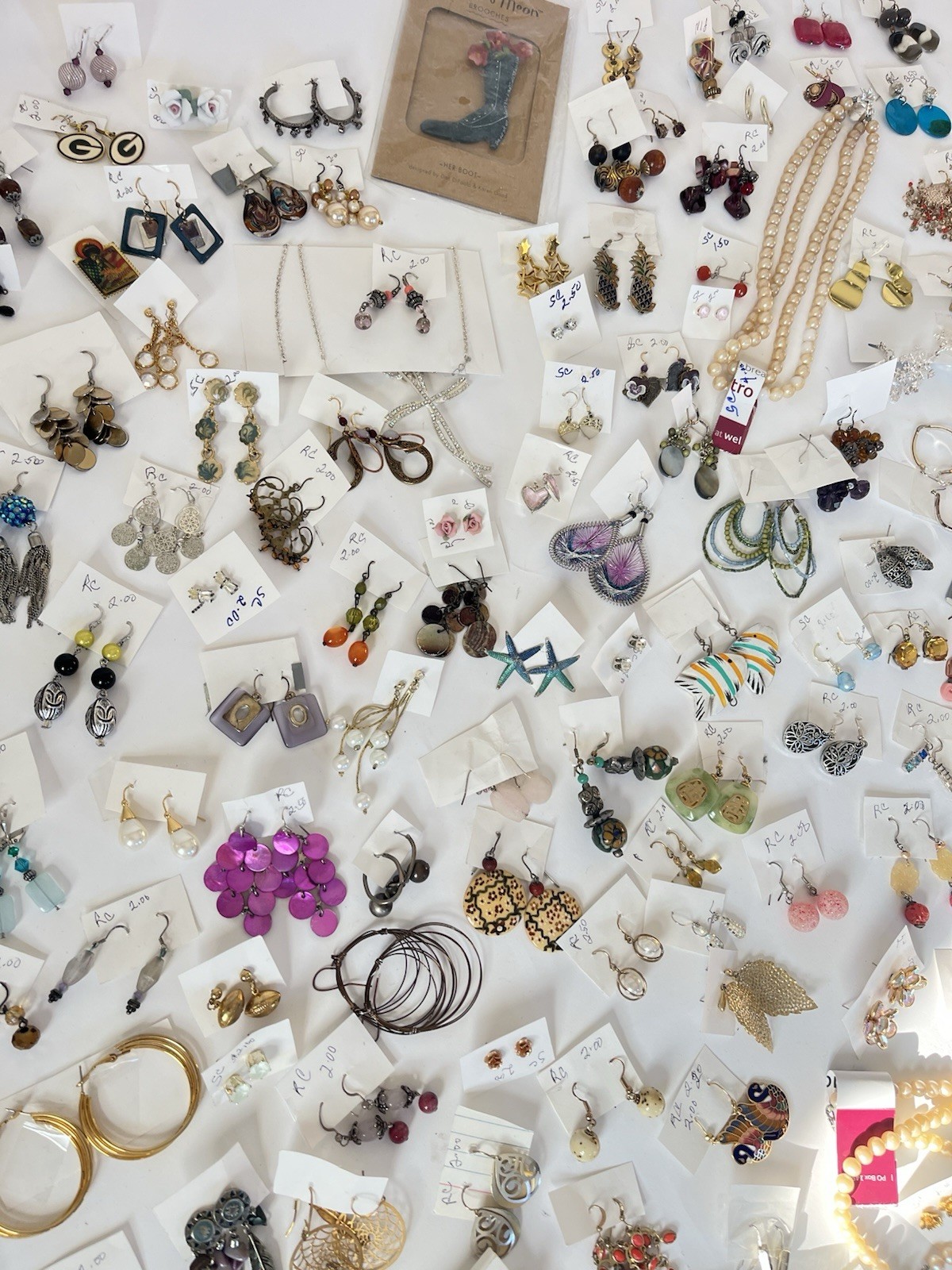 Mixed Fashion Jewelry Lot Mostly Earrings – 300+ Pairs – 5lbs