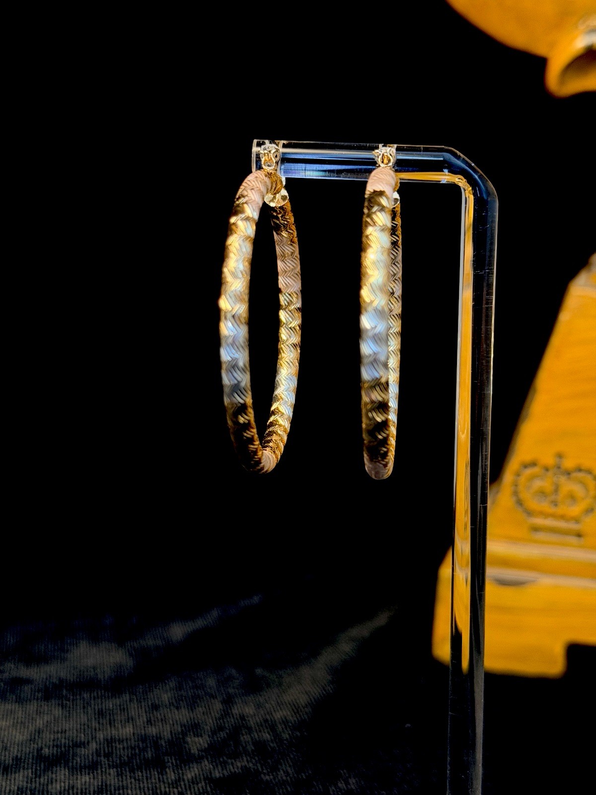 14K Gold Tri-Tone Textured Round Hoop Earrings Latch Back Closure. 2in diameter