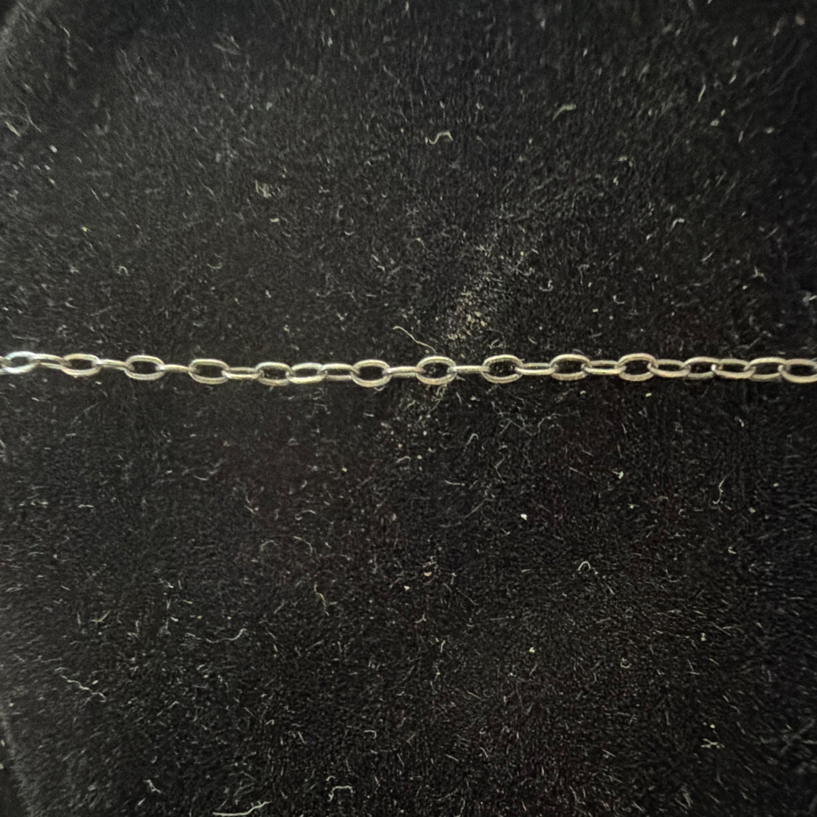 Silver-Tone Cable Chain Necklace Oval Green Stone Pendant Bezel Spring Ring