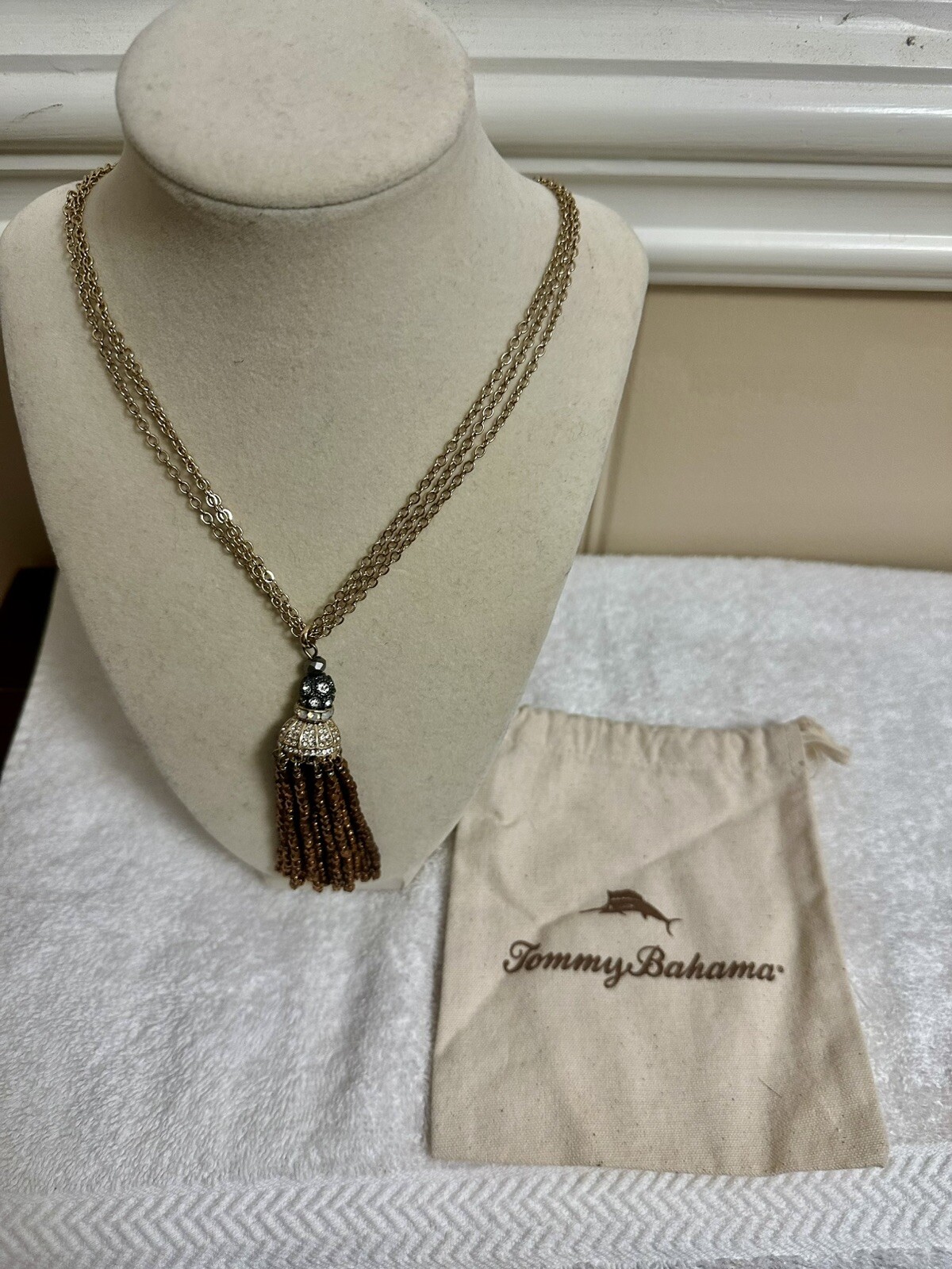 Tommy Bahama NWOT Tassel Necklace