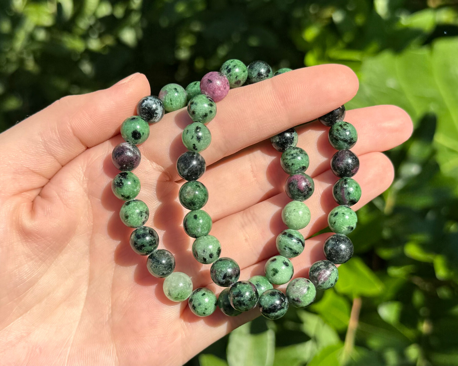 Ruby Zoisite Bead Bracelet: 8 mm Round Ruby Crystals (Ruby Zoisite Bracelet)