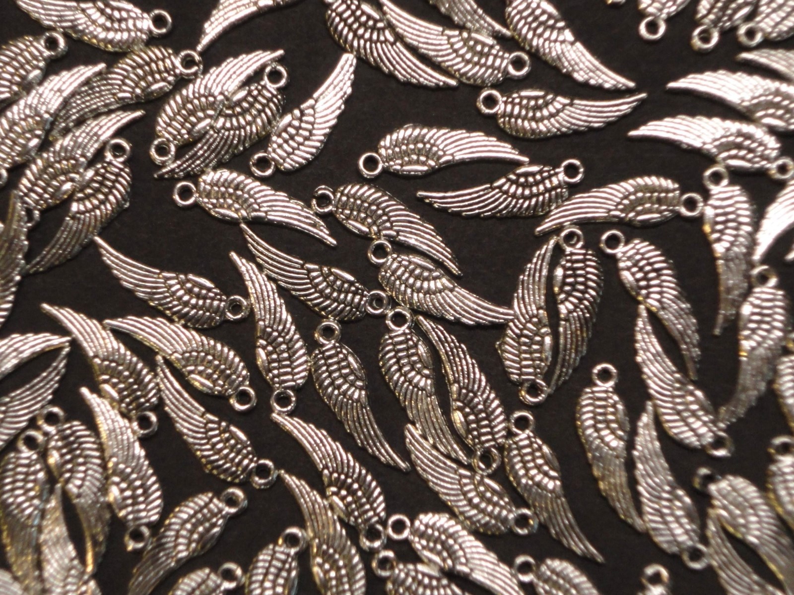 Lot Of 20 Pcs Angel Wing Silver Plated Pendants Charms 17x5mm