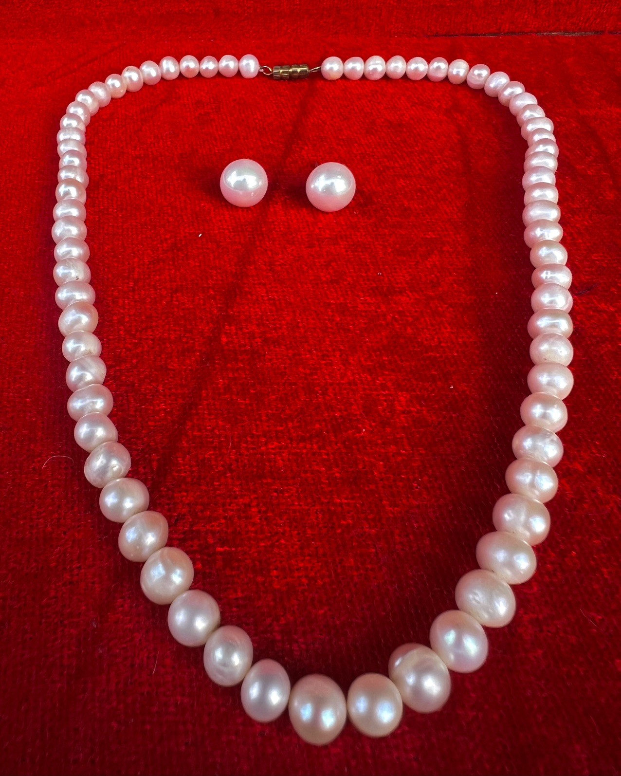 Vintage Freshwater Pearl Necklace & Earrings Set Gold Clasp 20th Century 18”