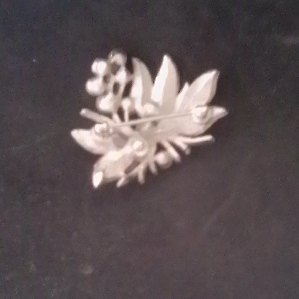 Silver Tone Flower Leaf Cluster Brooch Pin, Simulated White Pearl Beads