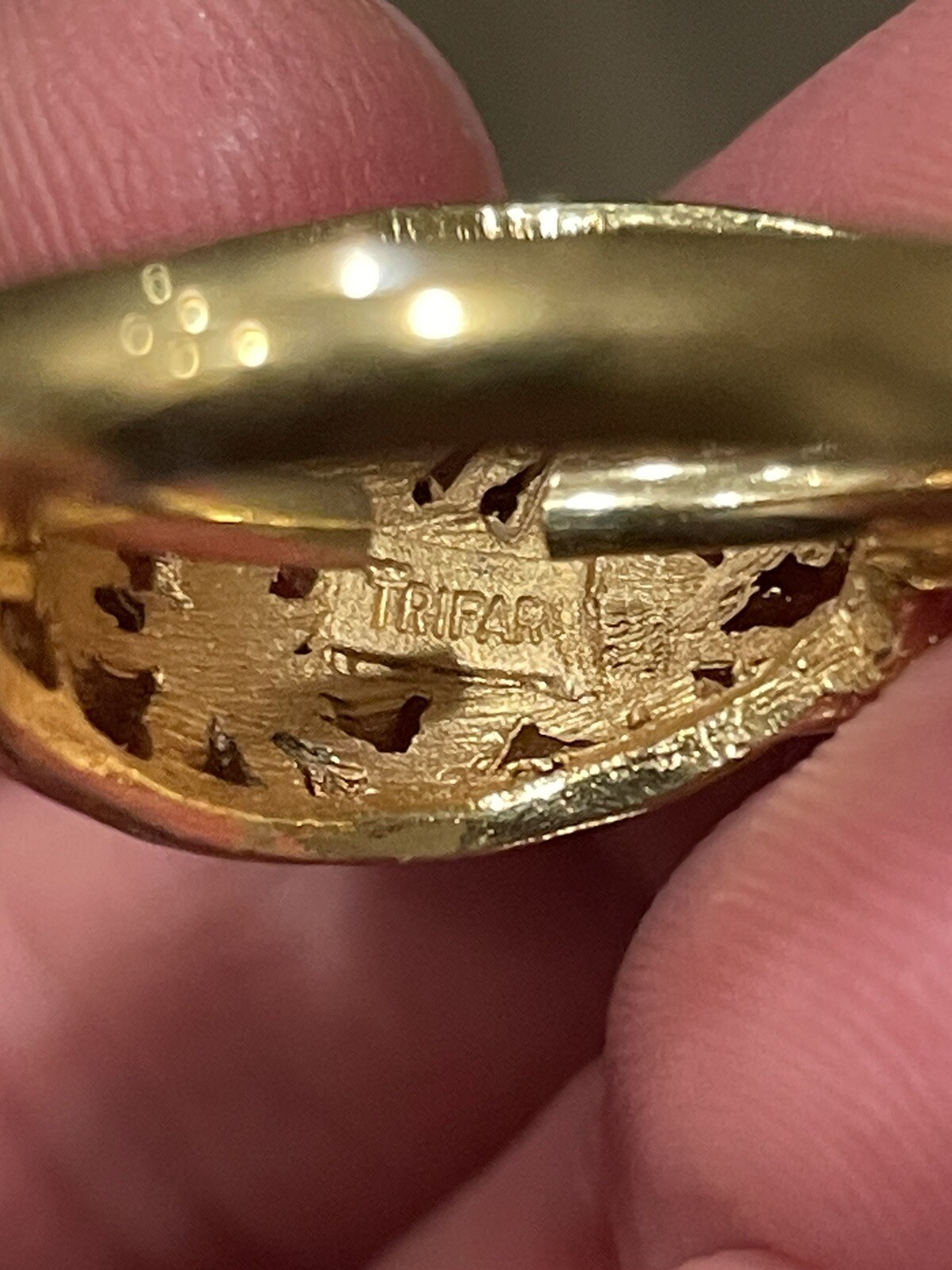 Trifari Ring Vintage Variable Size 6.5 – 8.5 Gold Plated Costume Jewelry