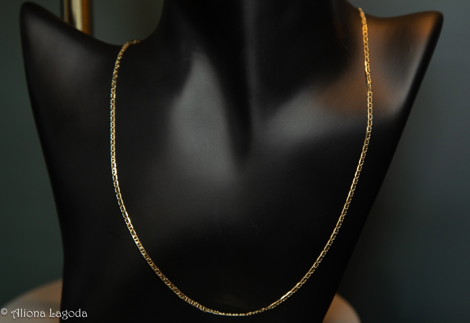 Mariner Link Chain Necklace. 18 inch. 18K Gold-Filled. (89).