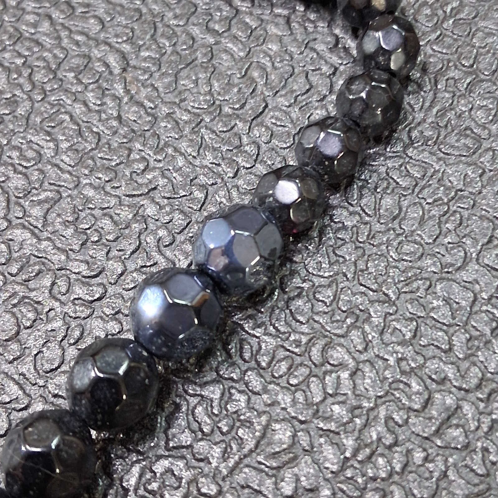 Vintage Black Semi-Faceted Varying Size Round Bead Lobster Clasp Necklace