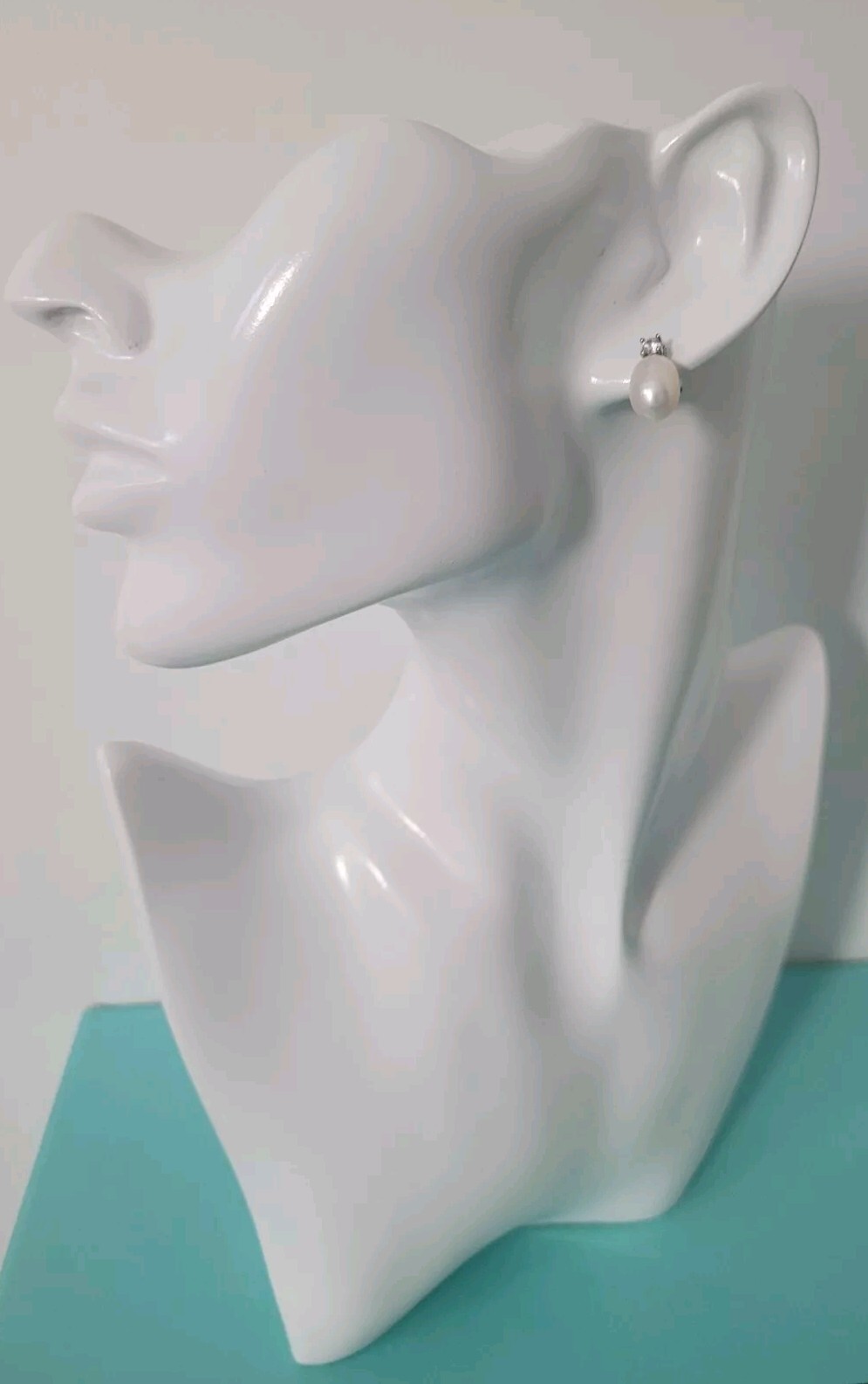 Princess Catherine Royal Replica Queen Elizabeth II Silver Jubilee Earrings