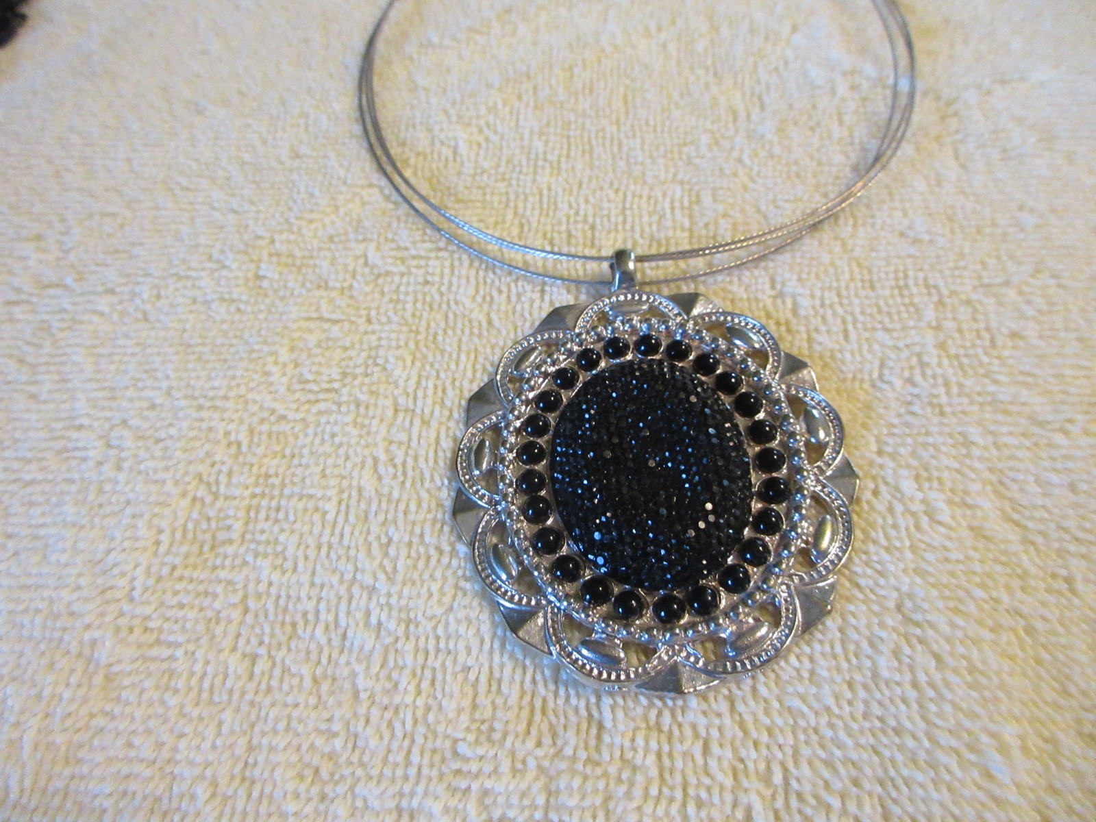 4Different Women’s Unique Chocker/Necklaces/Earrings Vintage Victorian Goth Avon
