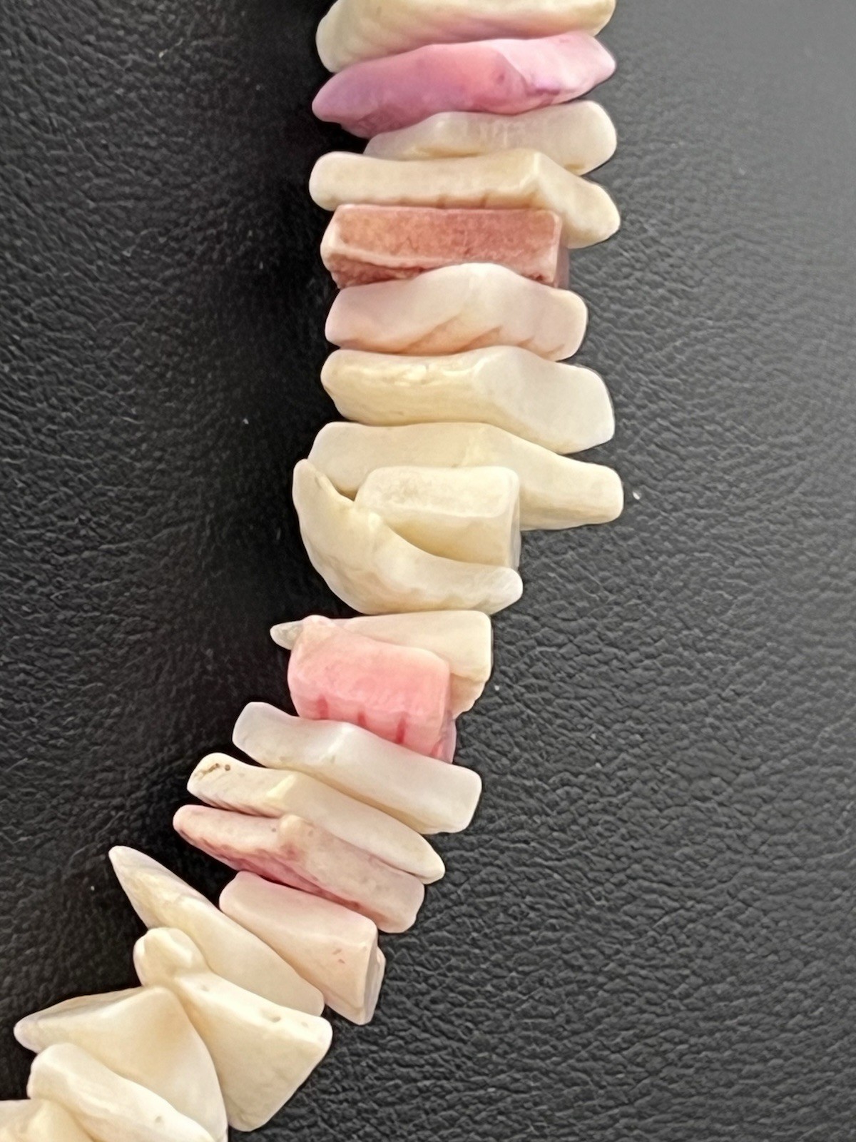 Vintage Hawaiian Puka Shell Large Chips Pale Pink & White Necklace Beach Surfer
