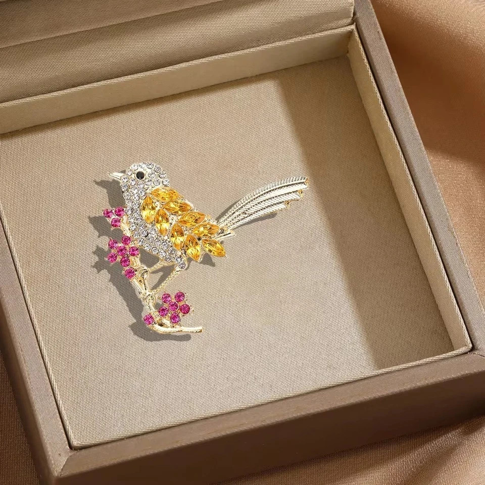 Sparkling Magpie Bird Brooch Pin-Rhinestone Crystal Jewelry for Women Dress/Coat