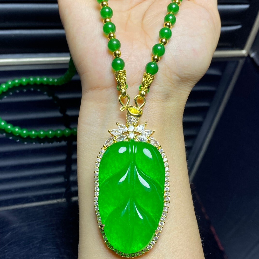 Amulet Natural Ice Green Jade Jadeite Inlay Leaf Pendant&Necklaces 镶嵌金枝玉叶