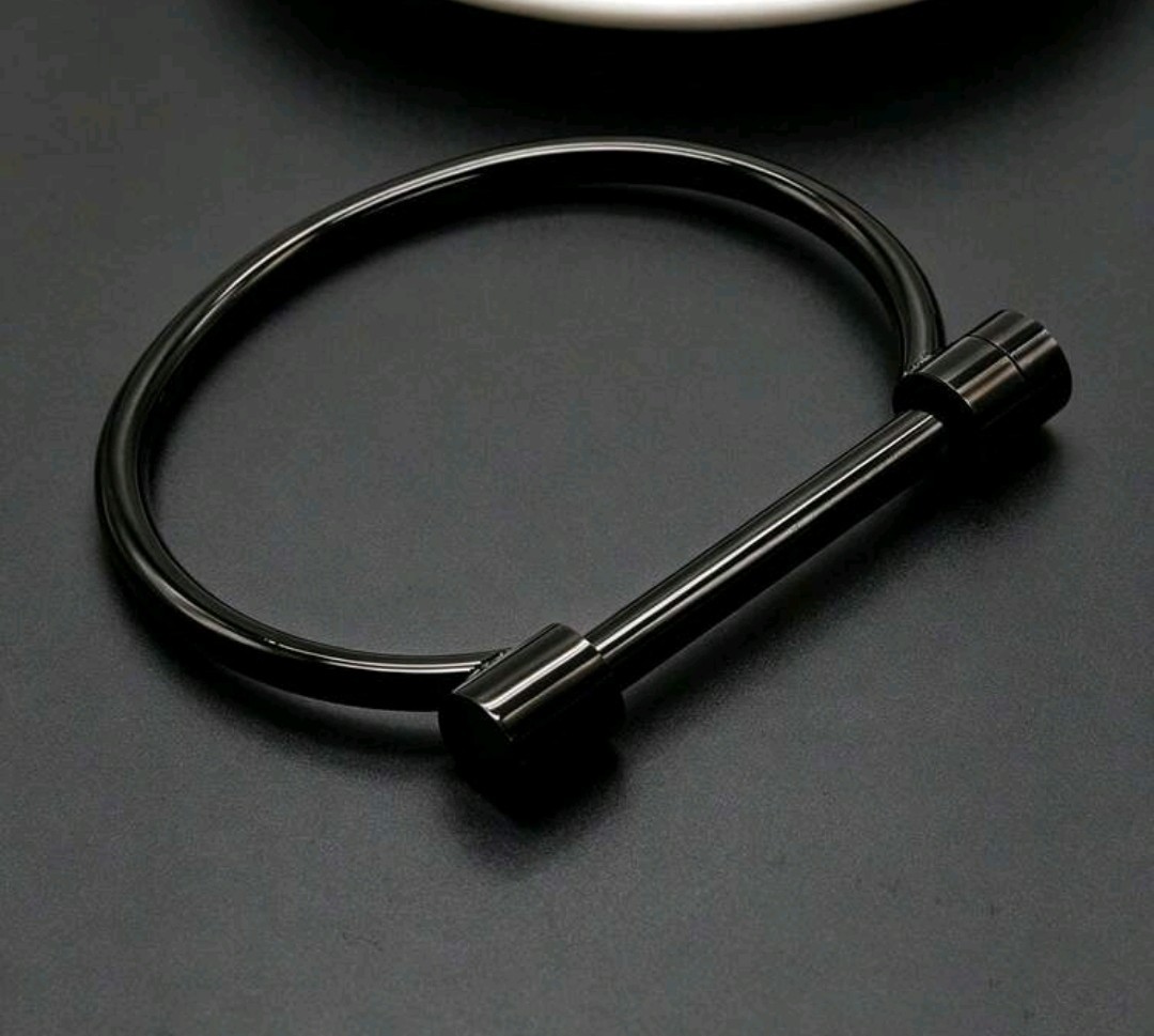 Black Plated Bracelet D Shaped Bangle Chain Charm Cuff unisex